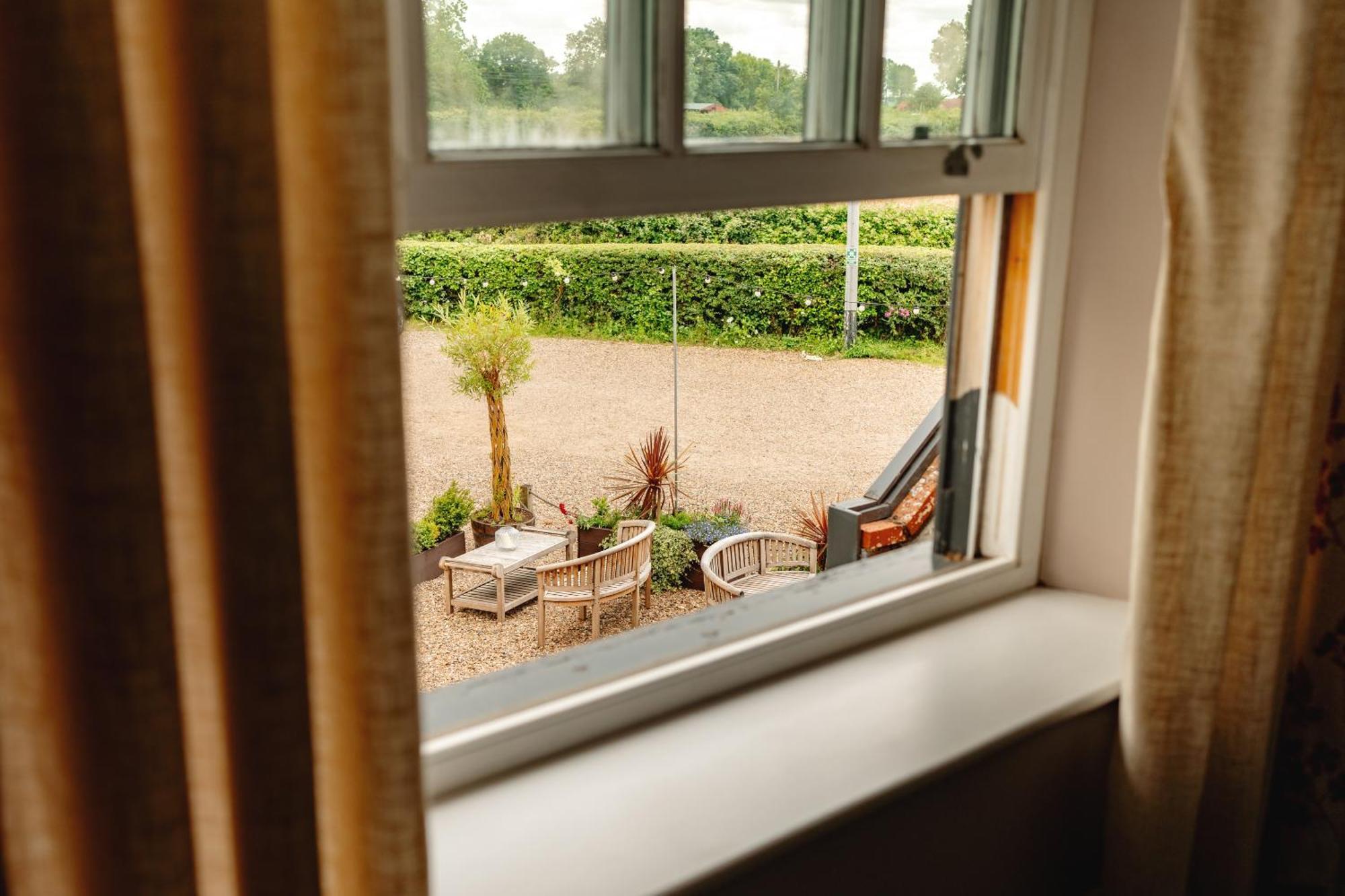Wheatacre White Lion Otel Burgh Saint Peter Oda fotoğraf